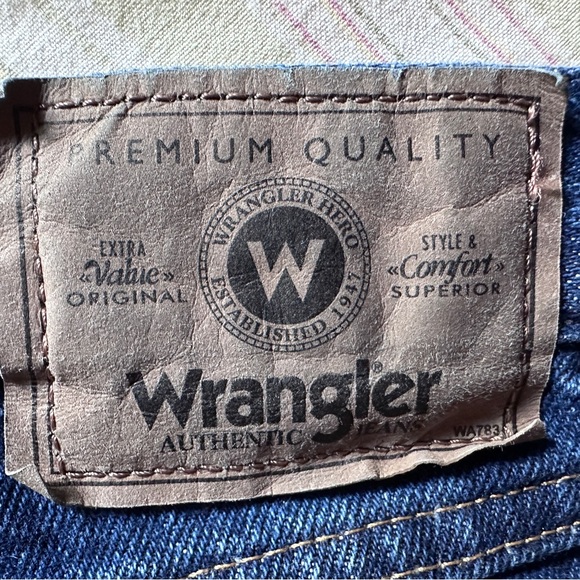 Wrangler‎ Men’s 46x30 Blue Relaxed Fit Jeans - Picture 4 of 8